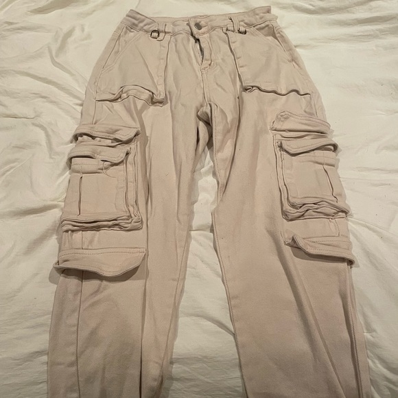 Windsor, Ivory/cream colored Cargo Joggers-size medium - Picture 2 of 4